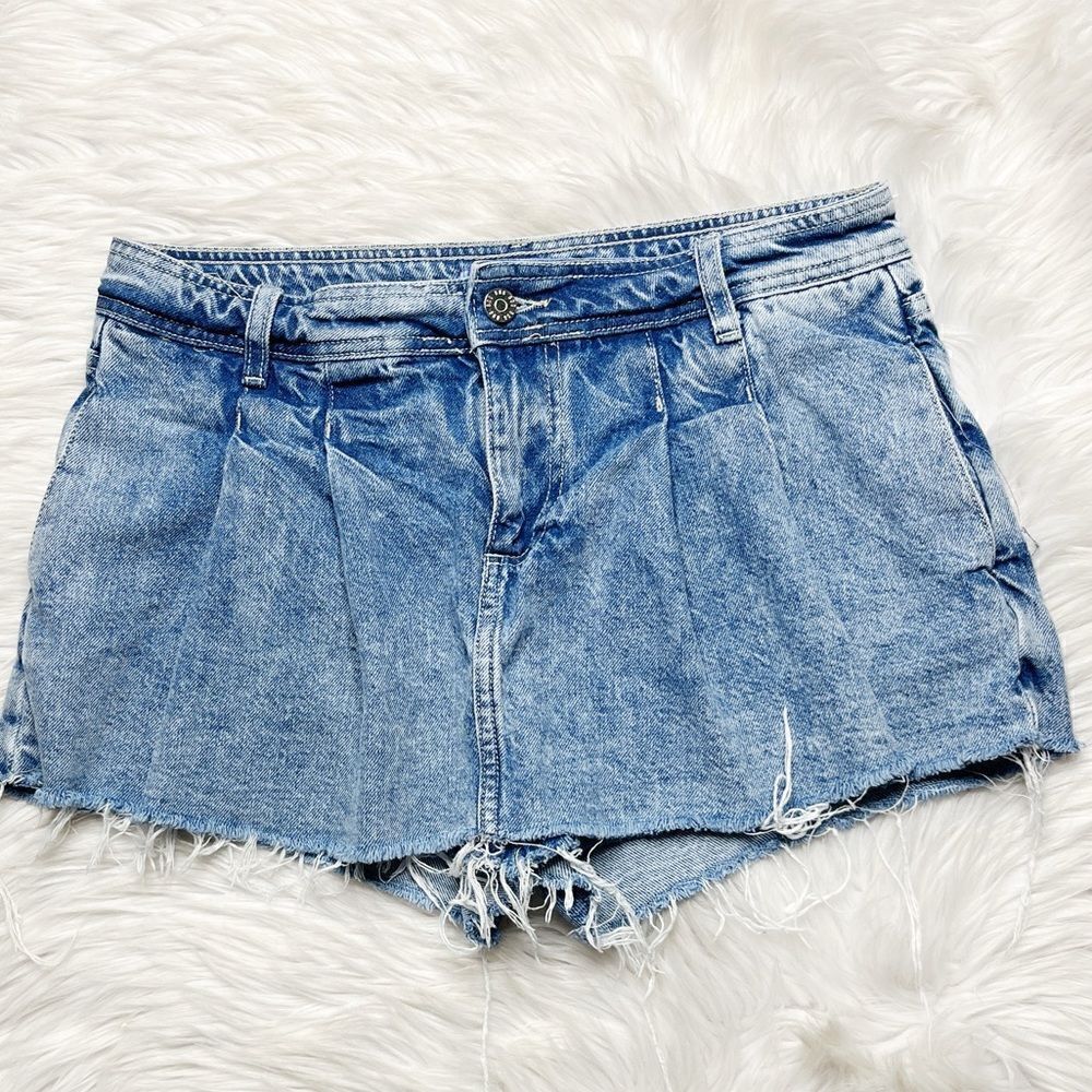 Urban Outfitters Mia Pleated Denim Skort Blue Size 27